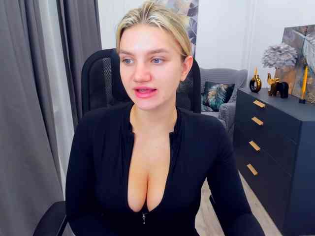 SelenaMoonlight webcam