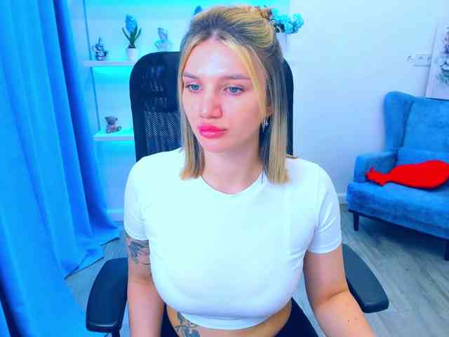 SelenaMoonlight webcam