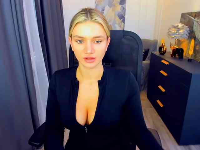 SelenaMoonlight webcam