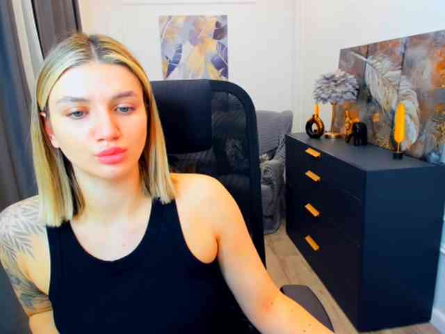 SelenaMoonlight webcam