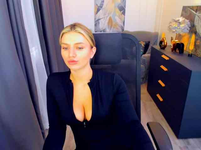 SelenaMoonlight webcam