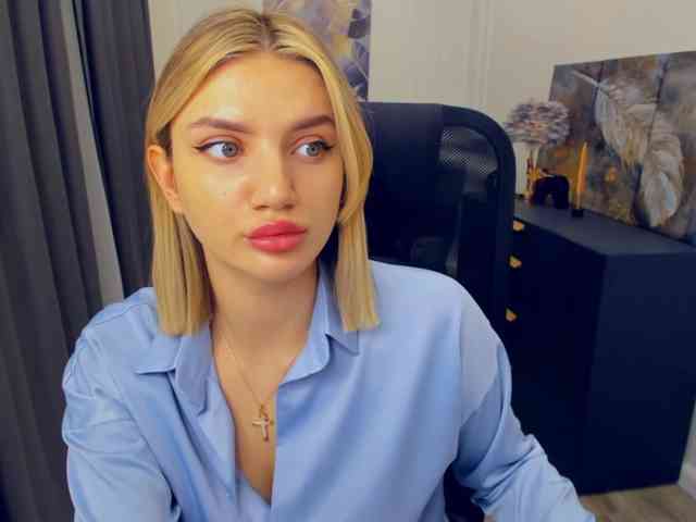 SelenaMoonlight webcam