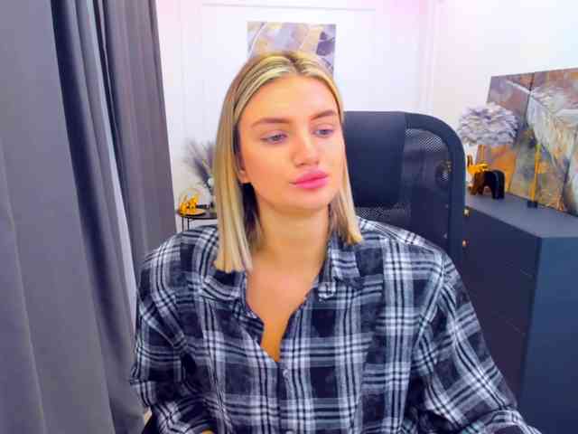 SelenaMoonlight webcam