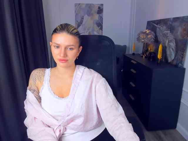 SelenaMoonlight webcam