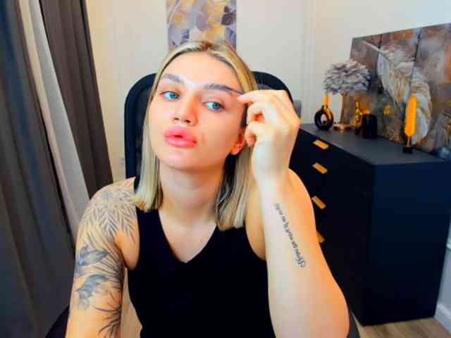 SelenaMoonlight webcam