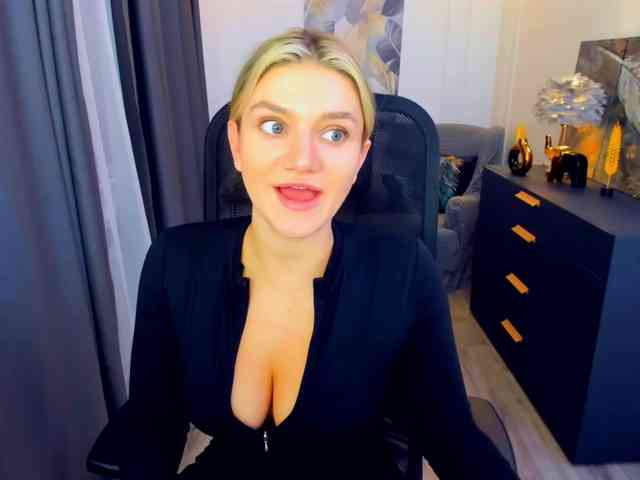 SelenaMoonlight webcam