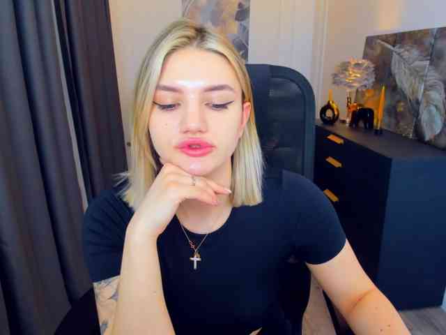 SelenaMoonlight webcam