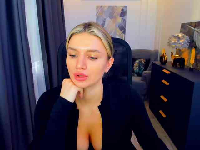 SelenaMoonlight webcam