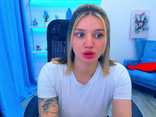 SelenaMoonlight webcam