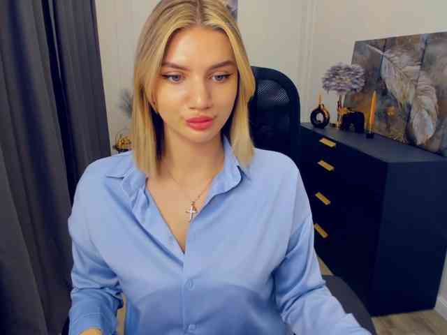 SelenaMoonlight webcam