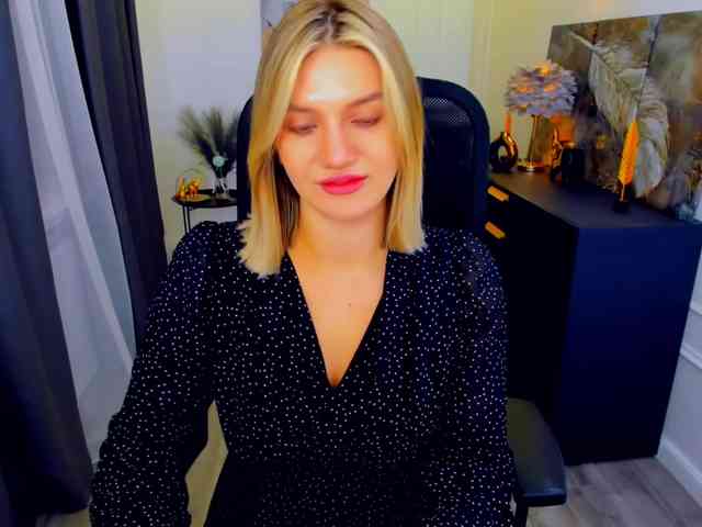 SelenaMoonlight webcam