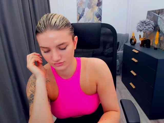 SelenaMoonlight webcam