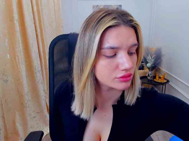 SelenaMoonlight webcam