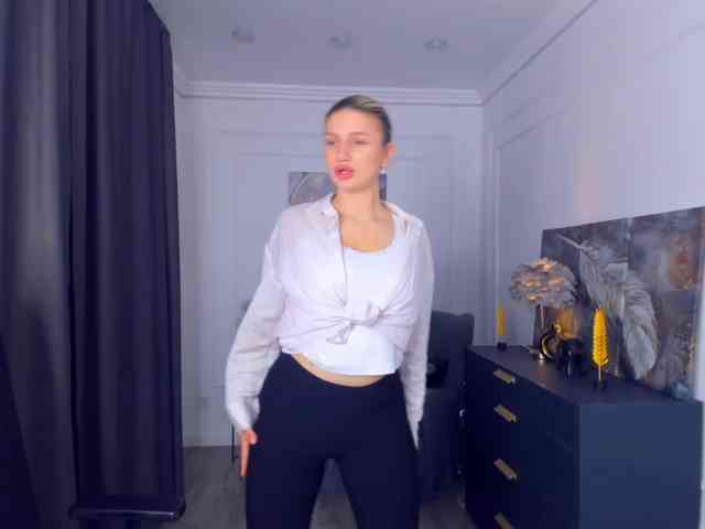 SelenaMoonlight webcam