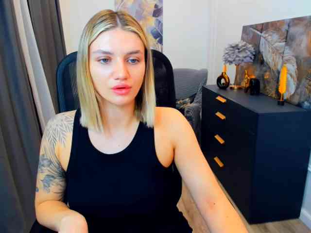SelenaMoonlight webcam