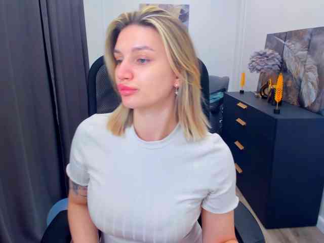 SelenaMoonlight webcam