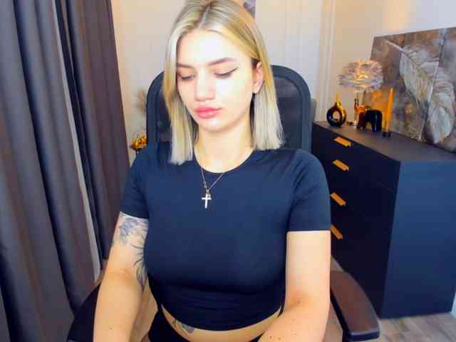 SelenaMoonlight webcam