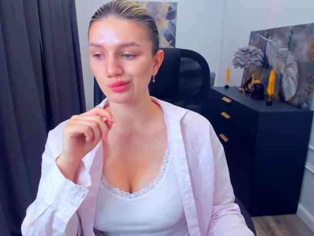 SelenaMoonlight webcam