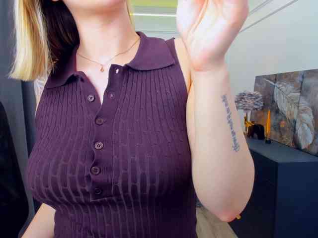 SelenaMoonlight webcam