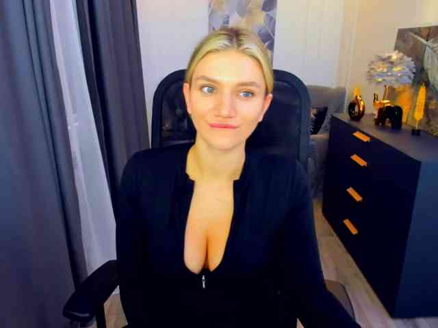 SelenaMoonlight webcam