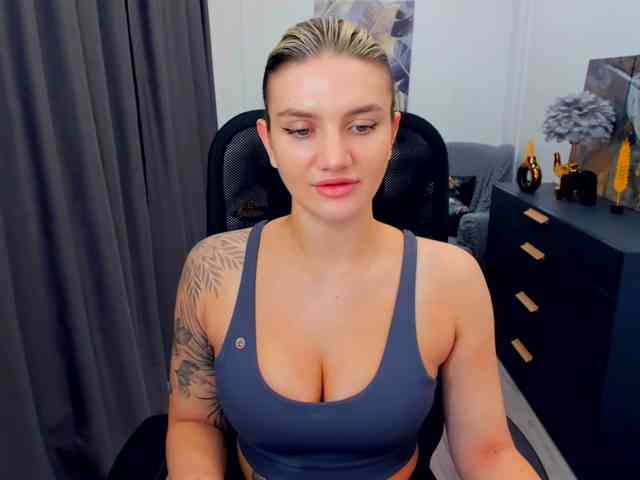 SelenaMoonlight webcam