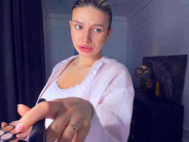 SelenaMoonlight webcam