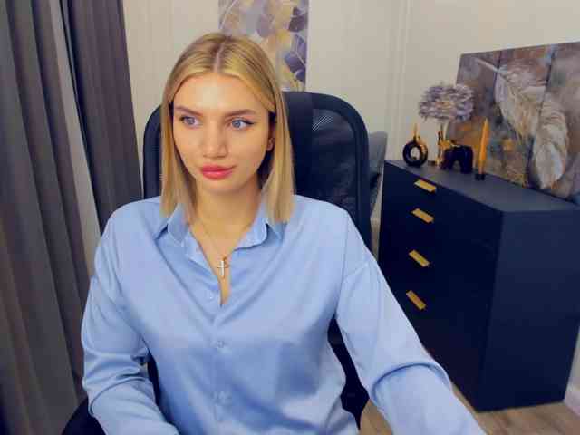 SelenaMoonlight webcam