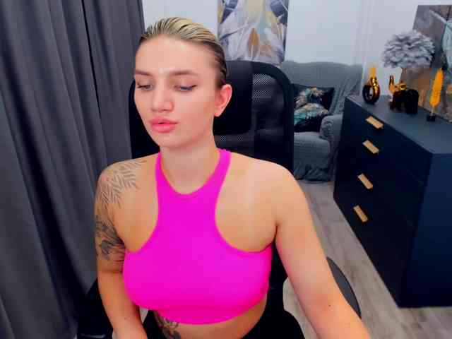 SelenaMoonlight webcam