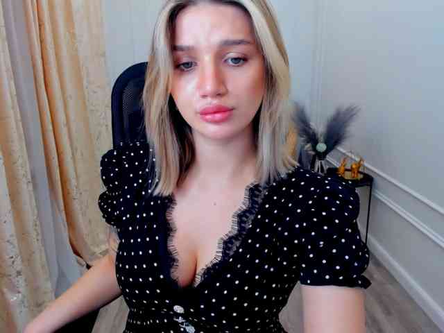 SelenaMoonlight webcam