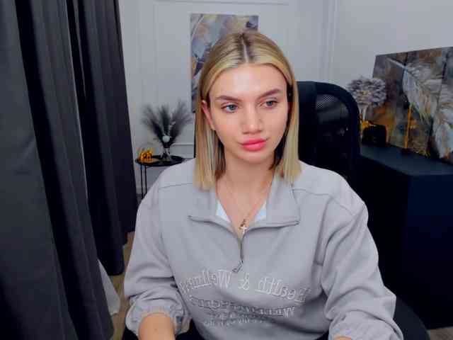 SelenaMoonlight webcam