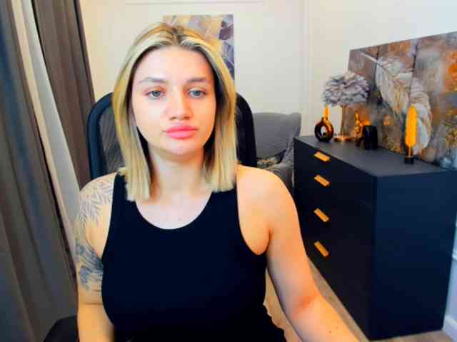 SelenaMoonlight webcam