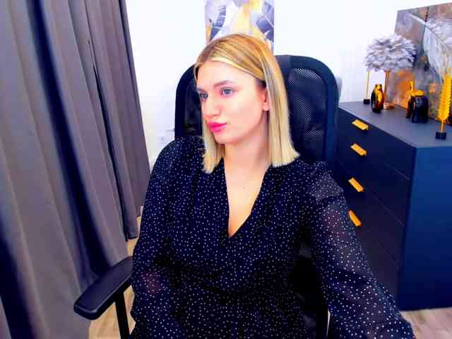 SelenaMoonlight webcam