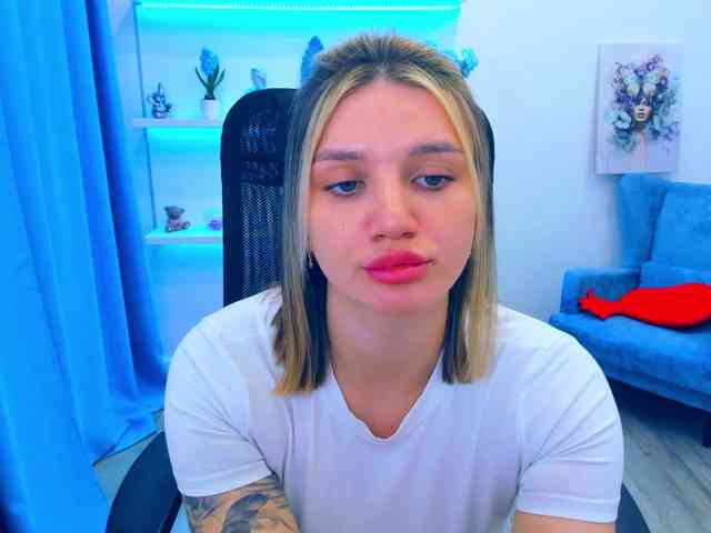 SelenaMoonlight webcam