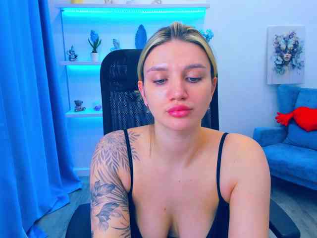 SelenaMoonlight webcam