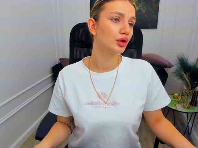 SelenaMoonlight webcam