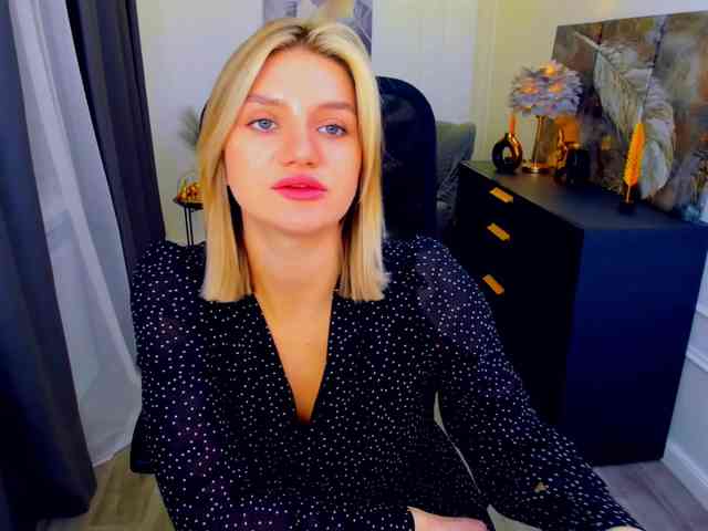 SelenaMoonlight webcam