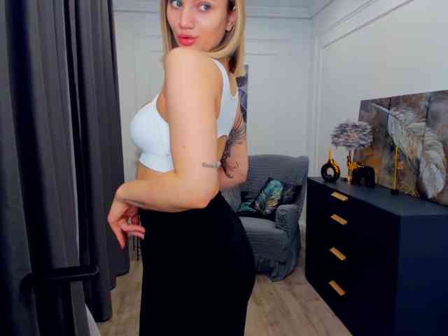 SelenaMoonlight webcam