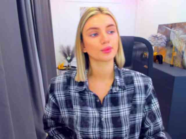 SelenaMoonlight webcam