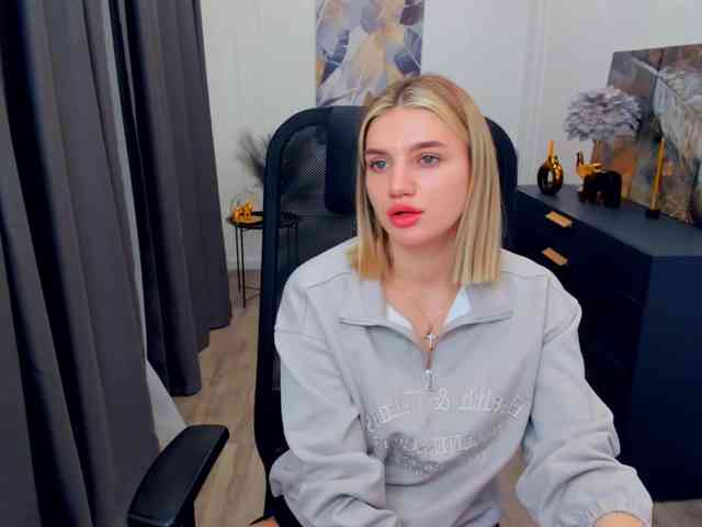 SelenaMoonlight webcam