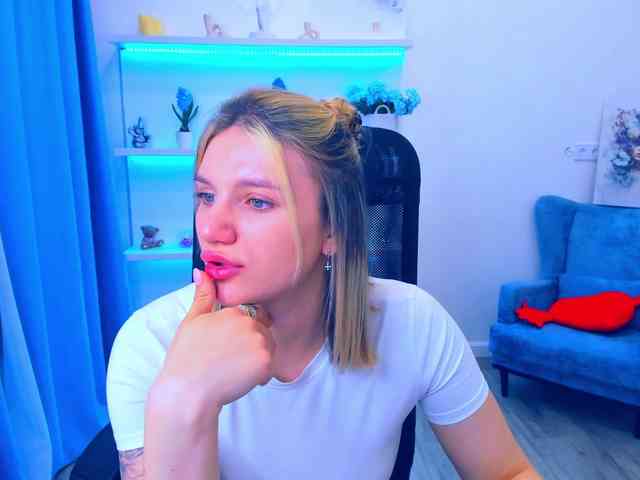 SelenaMoonlight webcam