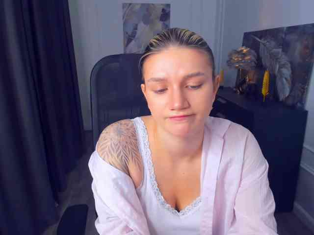 SelenaMoonlight webcam
