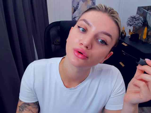 SelenaMoonlight webcam