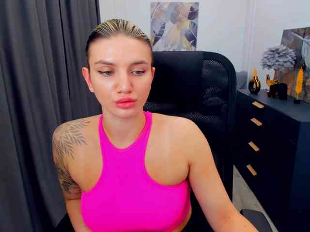 SelenaMoonlight webcam