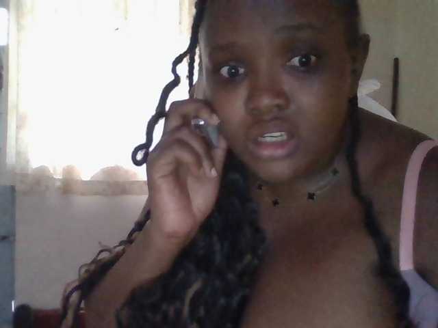 Amiramunch live cam on BongaCams