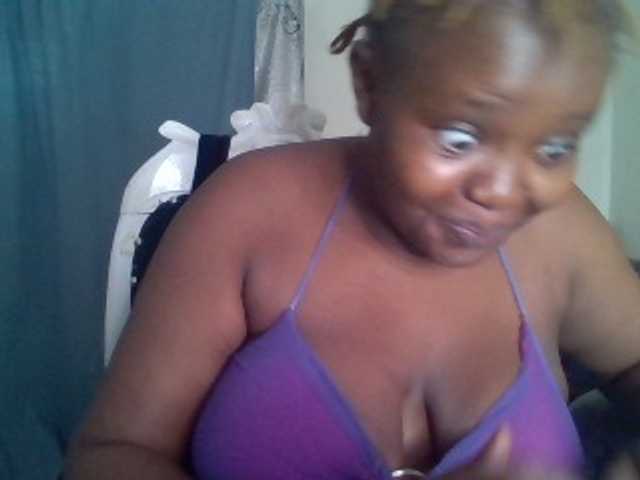 Amiramunch live cam on BongaCams