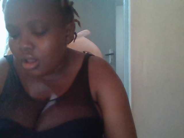Amiramunch live cam on BongaCams
