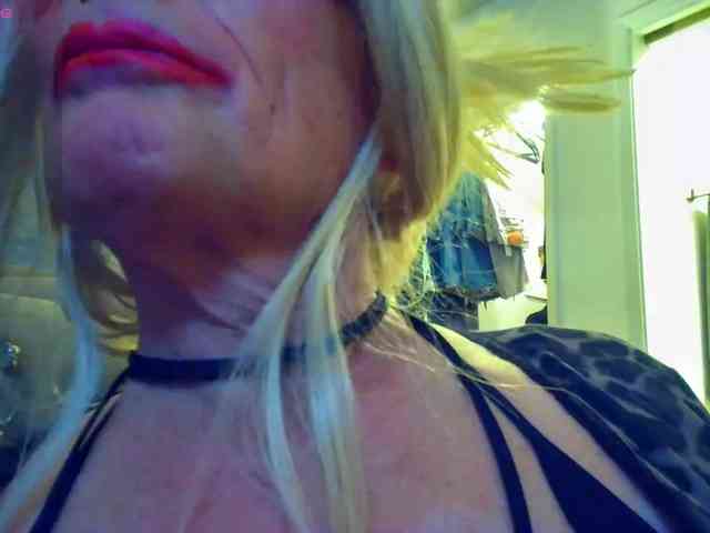 SeedSlut Live Webcam on BongaCams