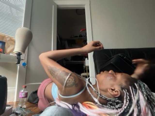 DelightfulDark live cam on BongaCams