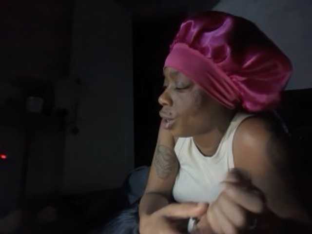 DelightfulDark live cam