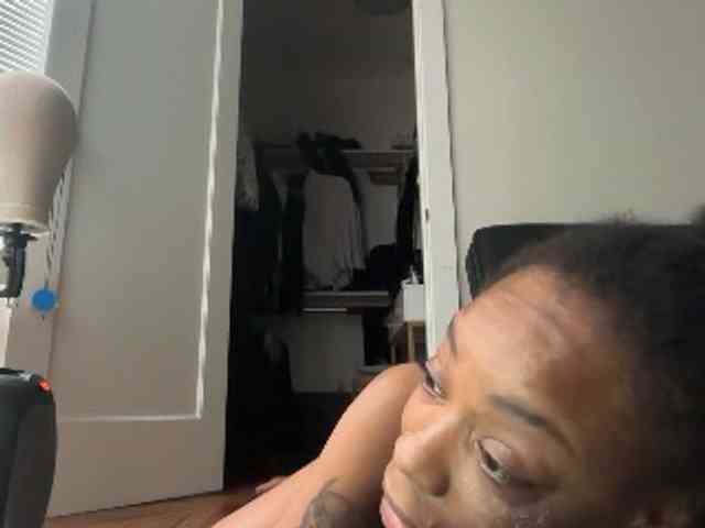 DelightfulDark webcam